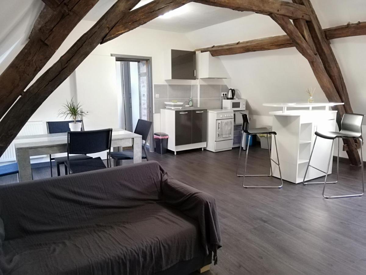 Appartement Au Pied Du Circuit De Magny-Cours Exterior photo