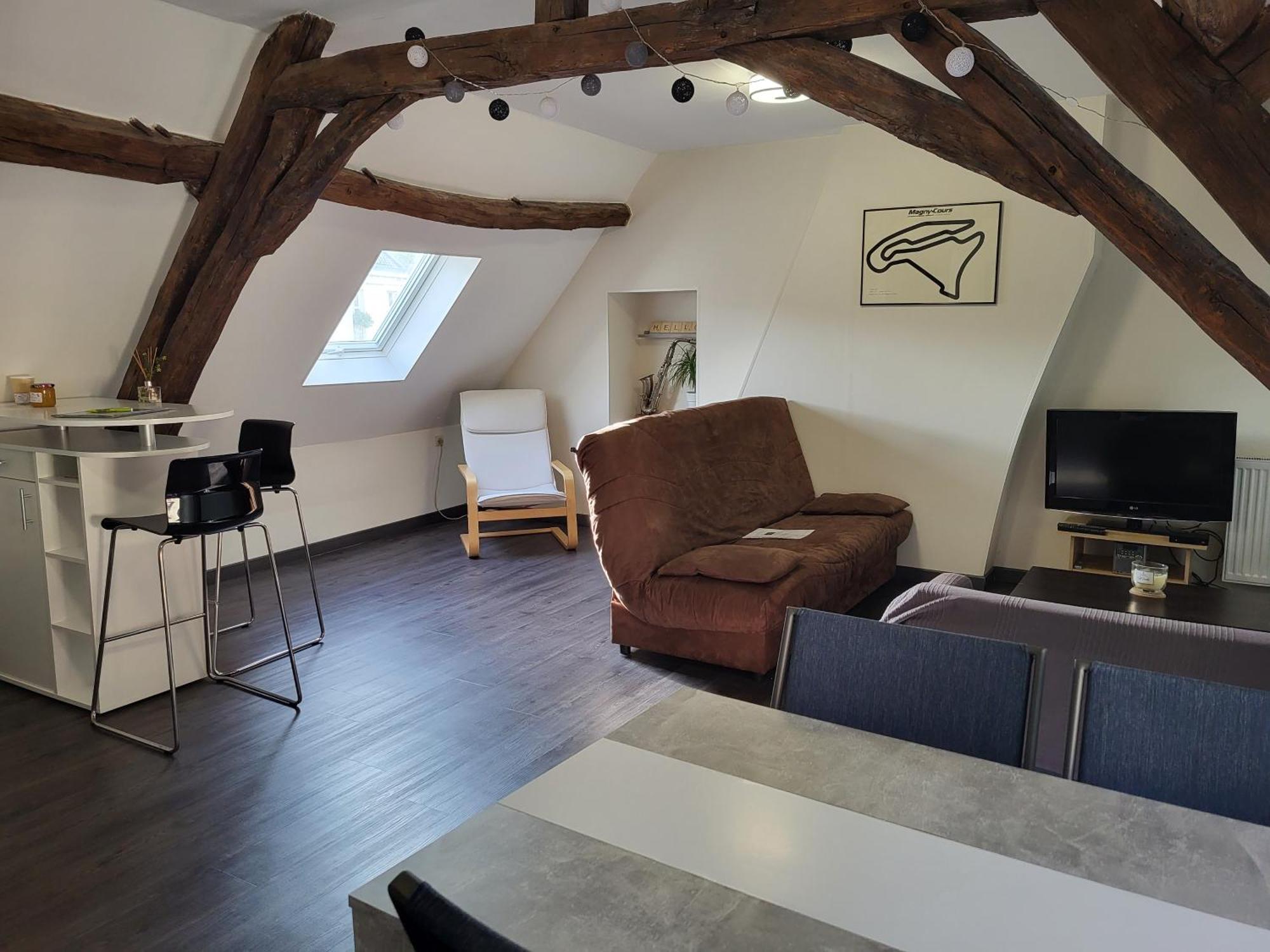 Appartement Au Pied Du Circuit De Magny-Cours Exterior photo